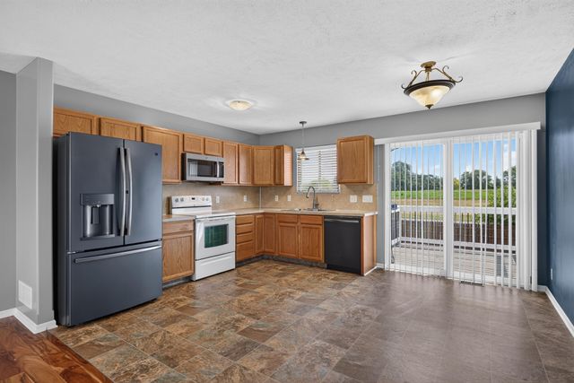 2527 PAVICH Drive, Council Bluffs, IA 51501