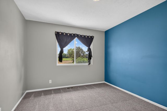 2527 PAVICH Drive, Council Bluffs, IA 51501