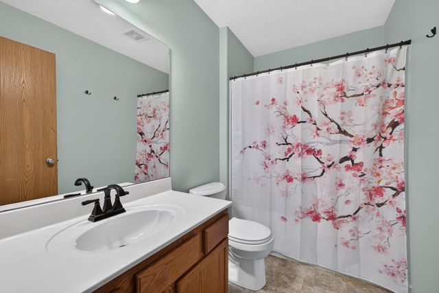 2527 PAVICH Drive, Council Bluffs, IA 51501