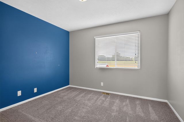 2527 PAVICH Drive, Council Bluffs, IA 51501