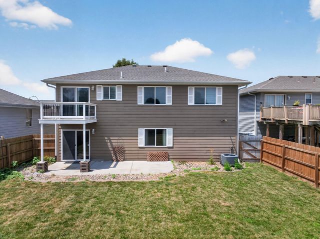 2527 PAVICH Drive, Council Bluffs, IA 51501