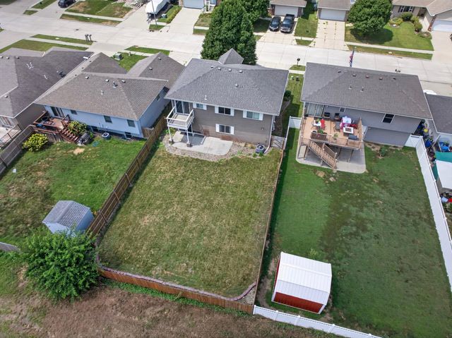 2527 PAVICH Drive, Council Bluffs, IA 51501