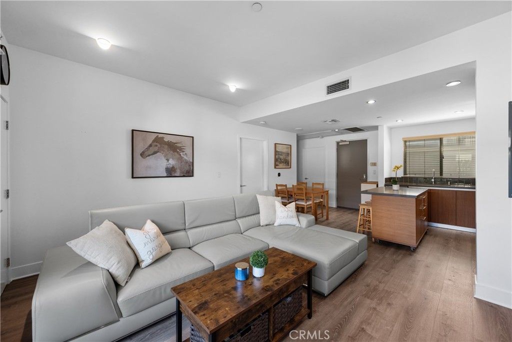 1700 Sawtelle Boulevard 317, Los Angeles, CA 90025 — exterior