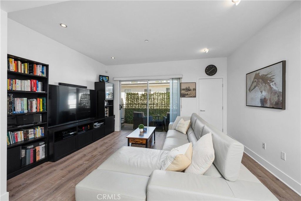 1700 Sawtelle Boulevard 317, Los Angeles, CA 90025 — photo 2