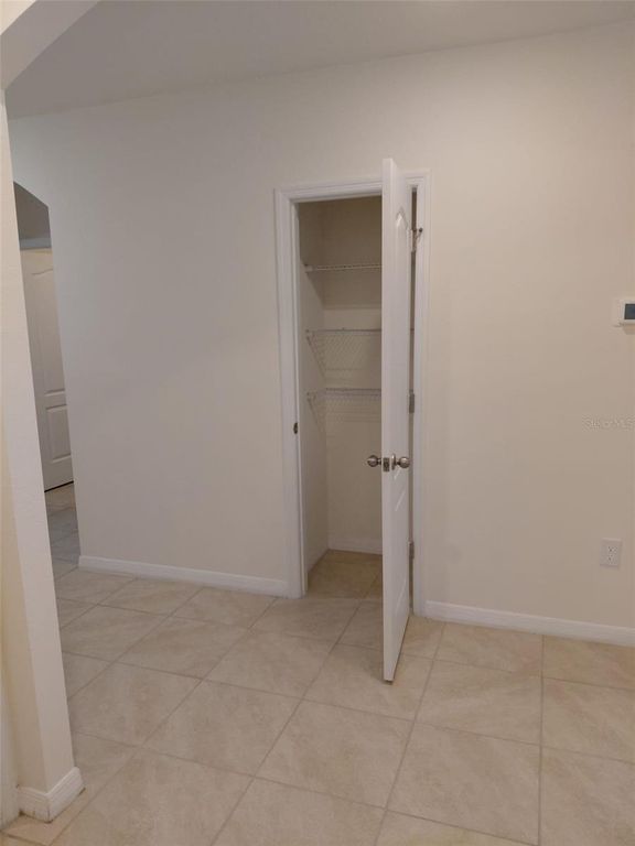 Image 11 of property listing at 1842 EGRET MEADOWS AVENUE, Kissimmee, FL 34744