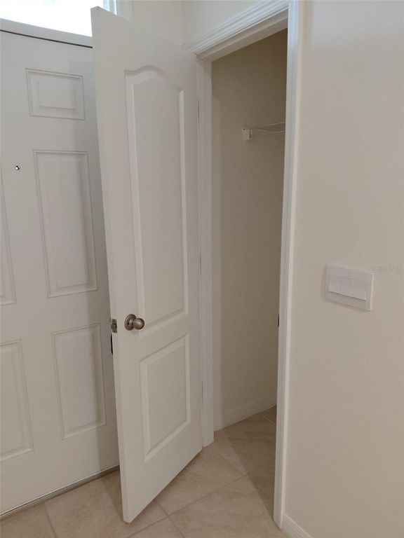 Image 16 of property listing at 1842 EGRET MEADOWS AVENUE, Kissimmee, FL 34744