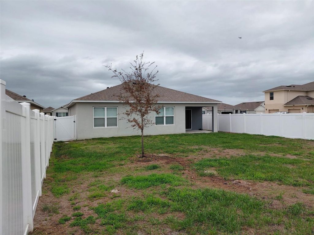 Image 31 of property listing at 1842 EGRET MEADOWS AVENUE, Kissimmee, FL 34744