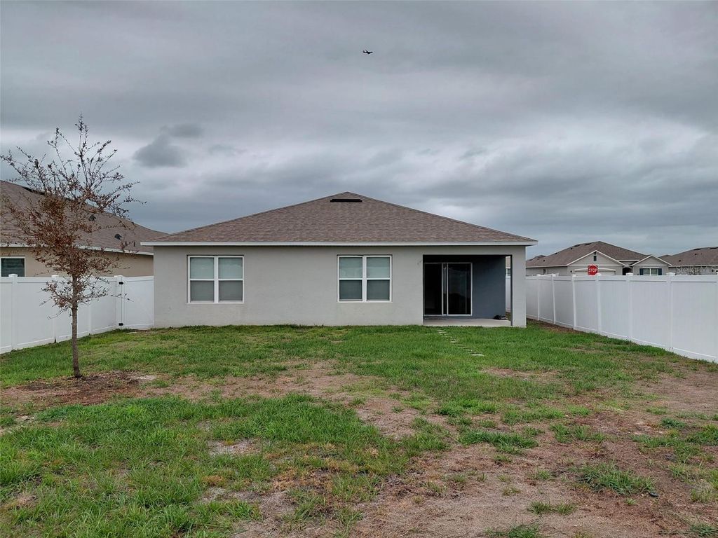 Image 32 of property listing at 1842 EGRET MEADOWS AVENUE, Kissimmee, FL 34744