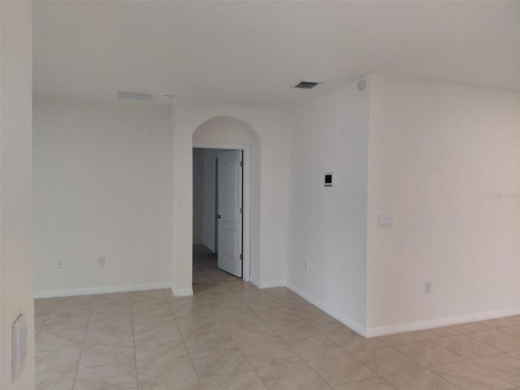 Image 5 of property listing at 1842 EGRET MEADOWS AVENUE, Kissimmee, FL 34744