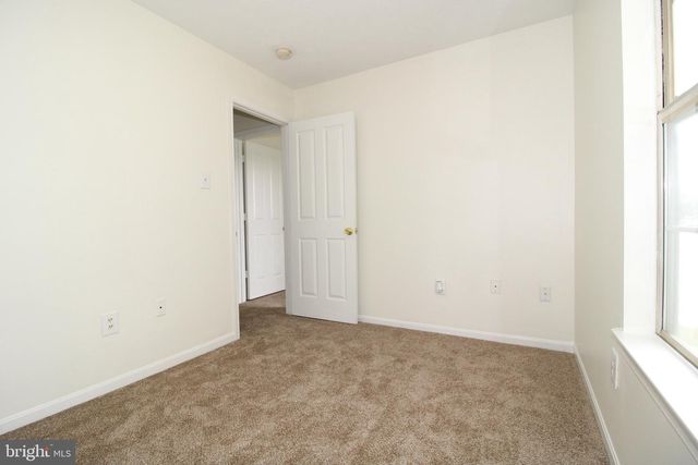 11200 ROBINS GLENN DR, Hagerstown, MD 21742