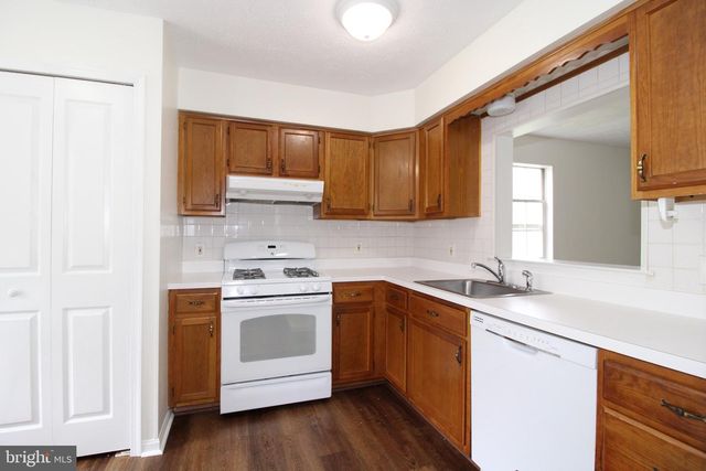 11200 ROBINS GLENN DR, Hagerstown, MD 21742