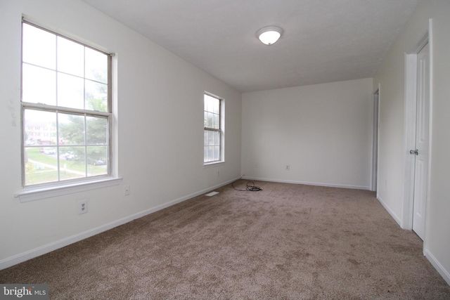 11200 ROBINS GLENN DR, Hagerstown, MD 21742