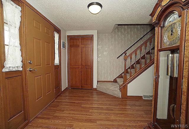 162 Angle Road, West Seneca, NY 14224