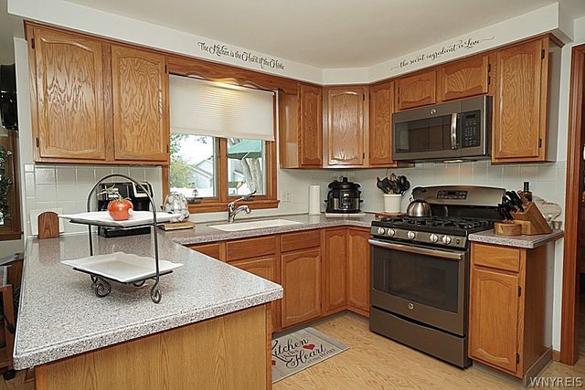 162 Angle Road, West Seneca, NY 14224