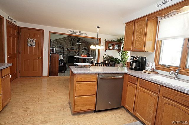 162 Angle Road, West Seneca, NY 14224