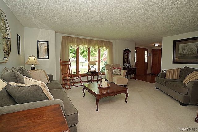 162 Angle Road, West Seneca, NY 14224