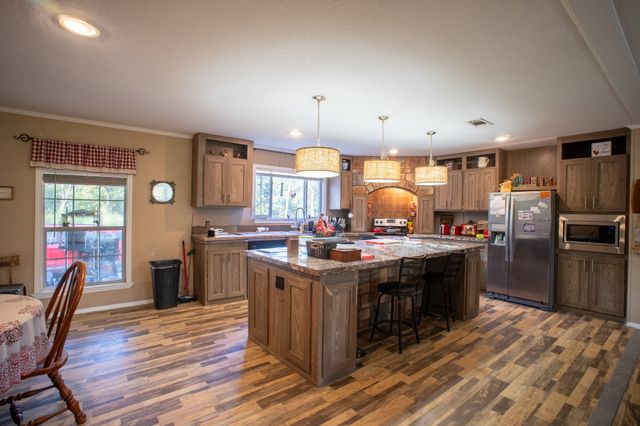 191 hwy 84, Fairfield, TX 75840