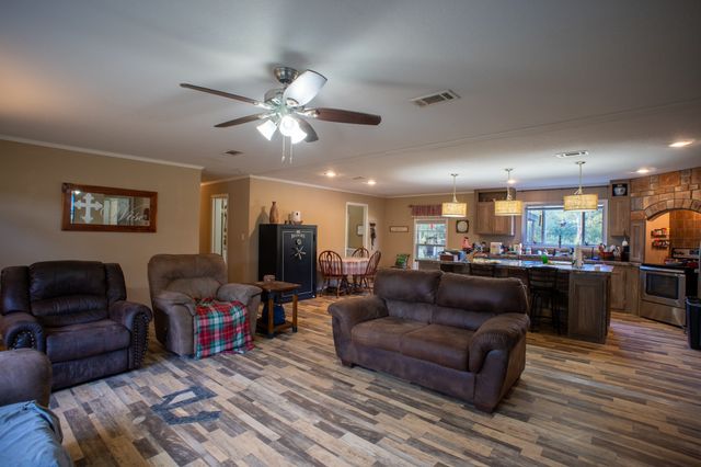 191 hwy 84, Fairfield, TX 75840