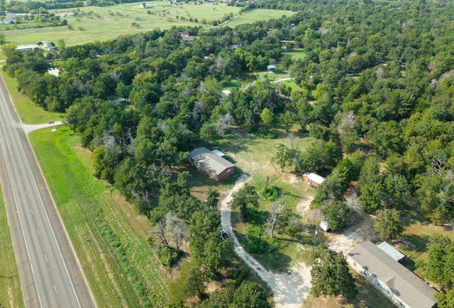 191 hwy 84, Fairfield, TX 75840