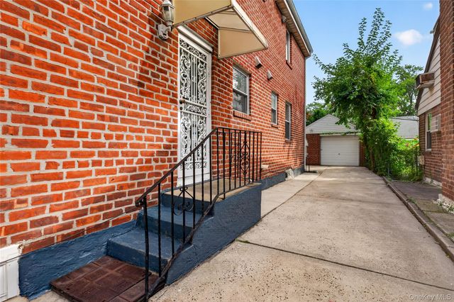 56-15 199th Street, Fresh Meadows, NY 11365