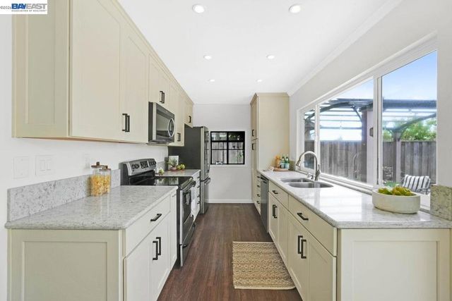 8135 Merion Dr, Newark, CA 94560