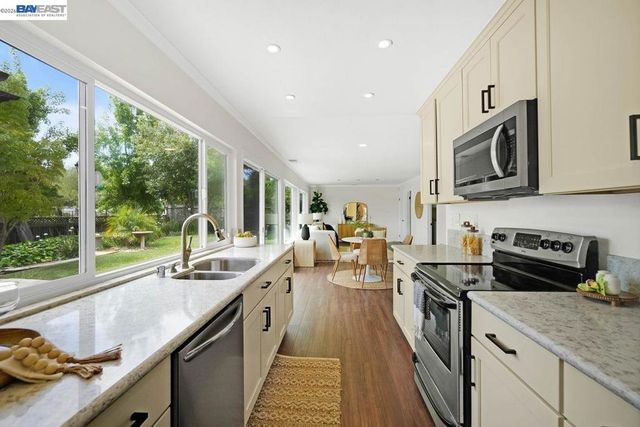 8135 Merion Dr, Newark, CA 94560