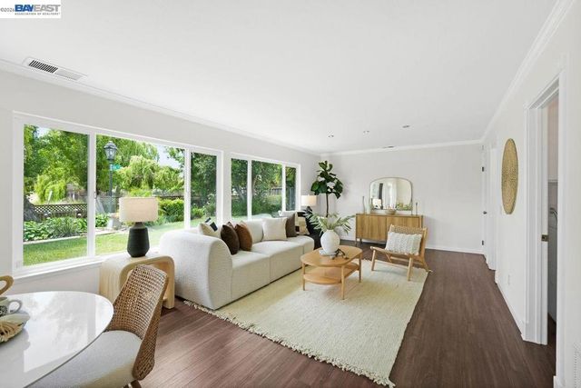 8135 Merion Dr, Newark, CA 94560