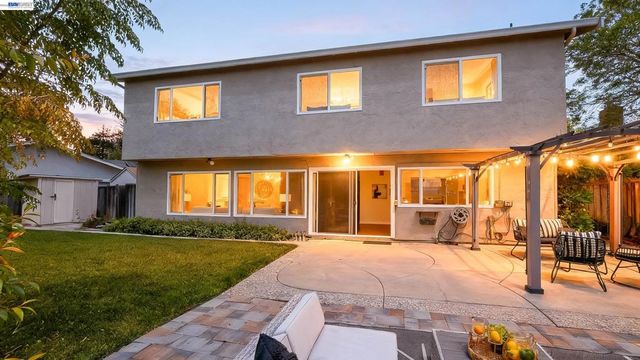 8135 Merion Dr, Newark, CA 94560
