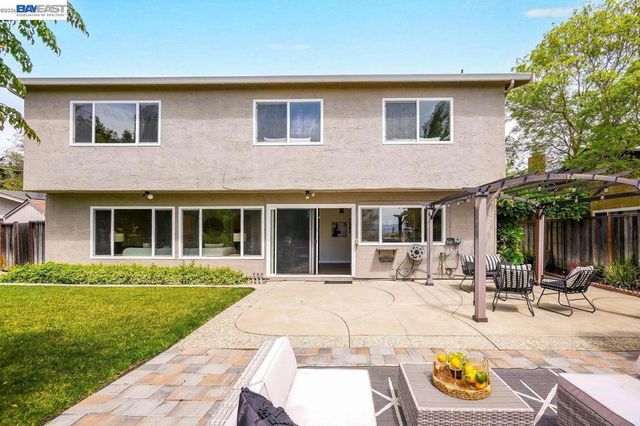 8135 Merion Dr, Newark, CA 94560