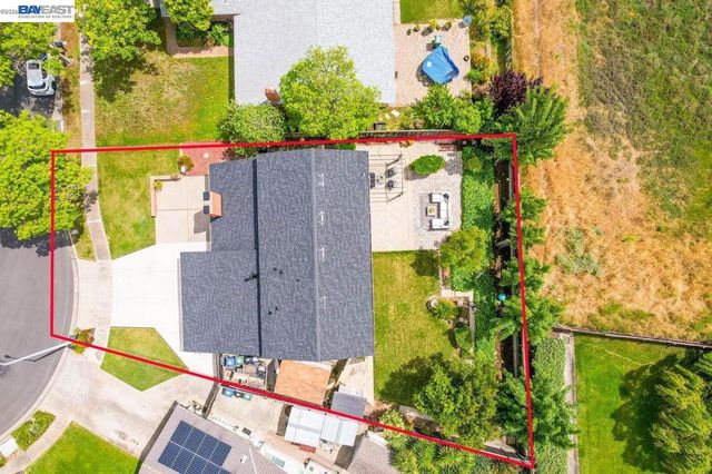 8135 Merion Dr, Newark, CA 94560