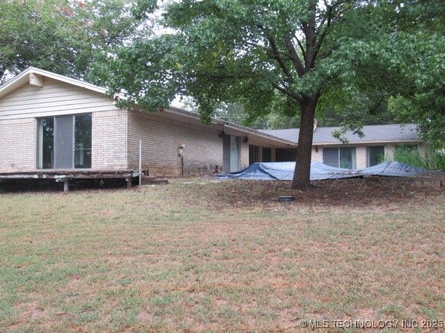 2020 Valley View Drive, Claremore, OK 74017