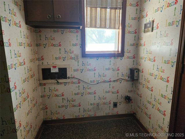 2020 Valley View Drive, Claremore, OK 74017