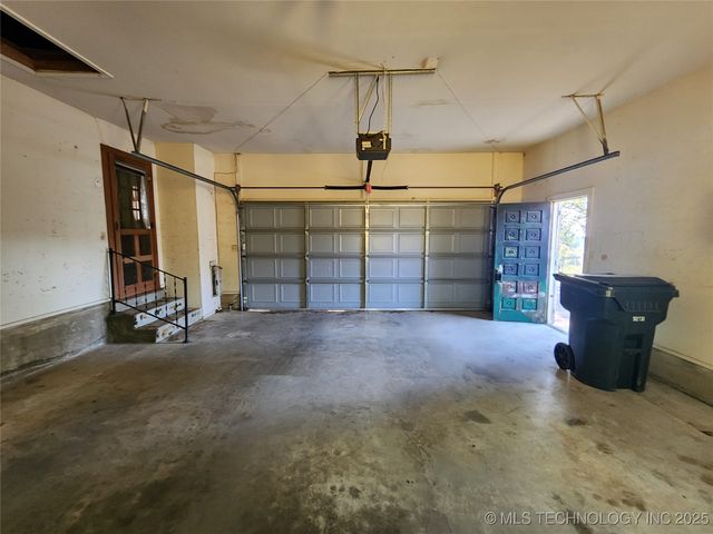 2020 Valley View Drive, Claremore, OK 74017