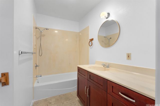 1069 Lunalilo Home Road, Honolulu, HI 96825