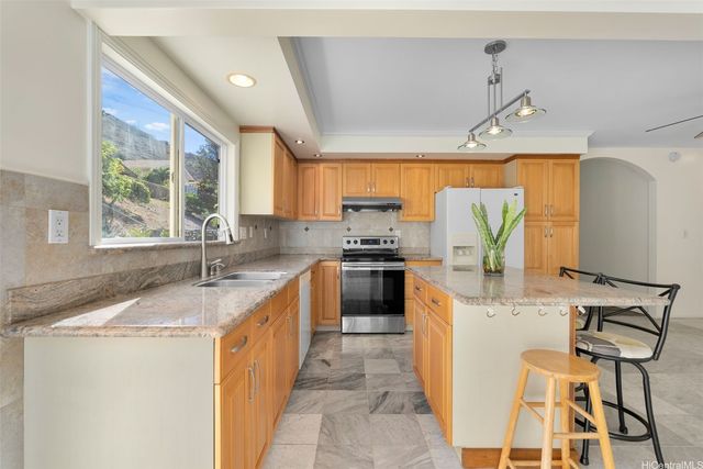 1069 Lunalilo Home Road, Honolulu, HI 96825