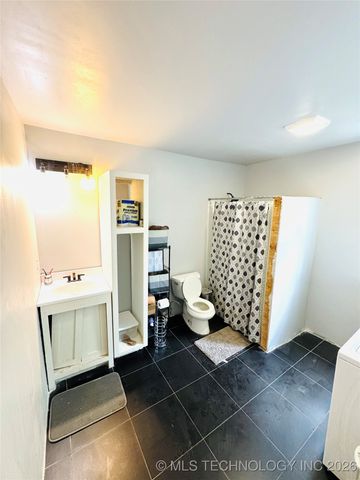 4892 S 369th West Avenue, Mannford, OK 74044