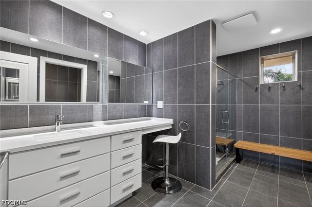 3414 Hancock Bridge PKWY 406, North Fort Myers, FL 33903