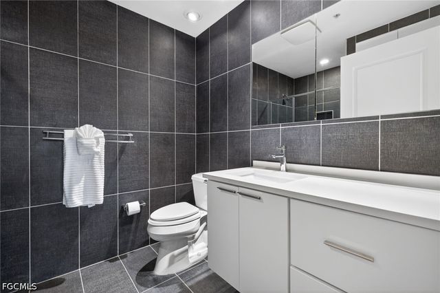 3414 Hancock Bridge PKWY 406, North Fort Myers, FL 33903