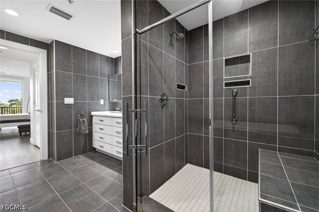 3414 Hancock Bridge PKWY 406, North Fort Myers, FL 33903