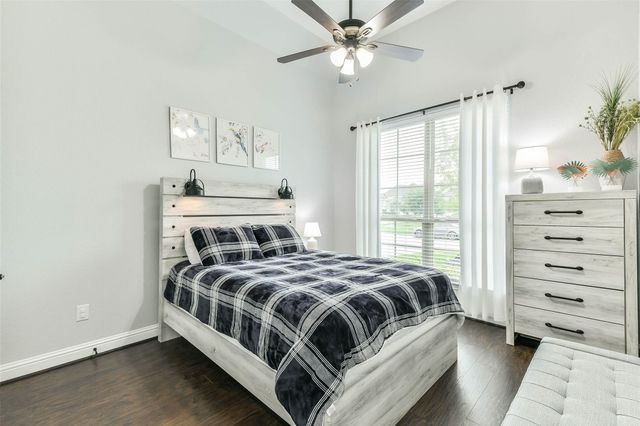 2972 Holbrook Valley Lane, League City, TX 77573