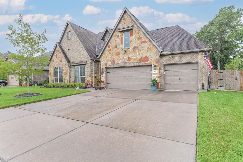 2972 Holbrook Valley Lane, League City, TX 77573
