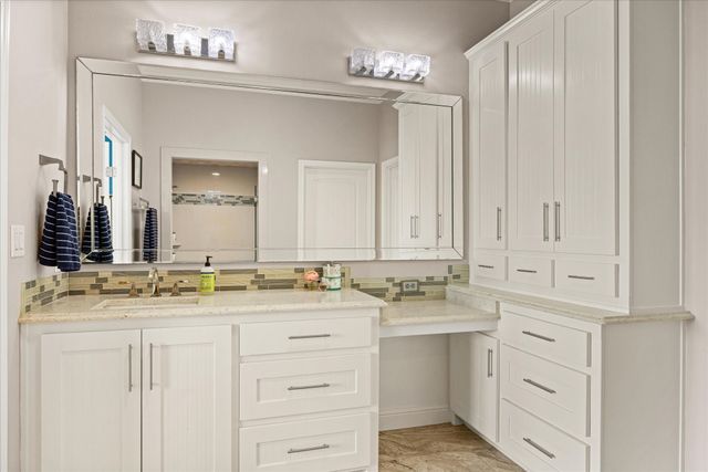 122 King Arthur Court, Glen Rose, TX 76043