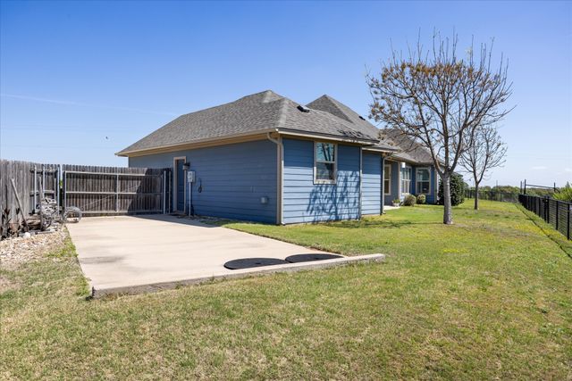 122 King Arthur Court, Glen Rose, TX 76043