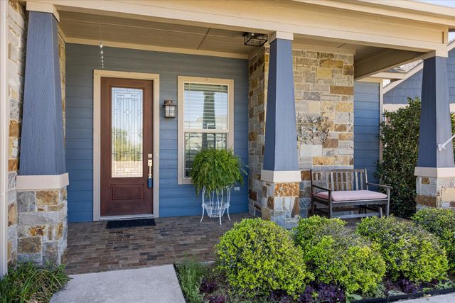 122 King Arthur Court, Glen Rose, TX 76043