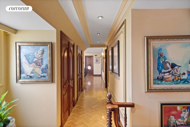 84-01 MIDLAND Parkway, New York City, NY 11432