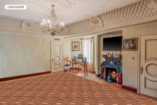 84-01 MIDLAND Parkway, New York City, NY 11432