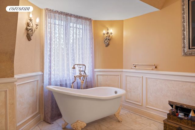 84-01 MIDLAND Parkway, New York City, NY 11432