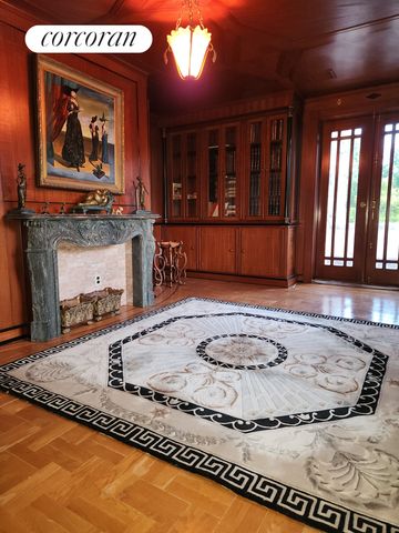 84-01 MIDLAND Parkway, New York City, NY 11432