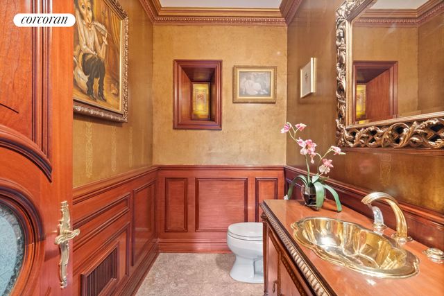 84-01 MIDLAND Parkway, New York City, NY 11432