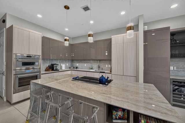 3224 NE 4th Street, Pompano Beach, FL 33062